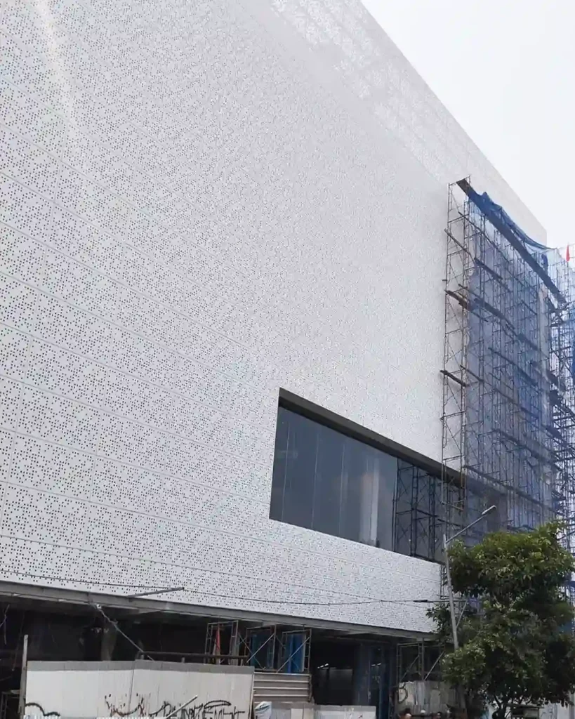 Sevenhr - Showroom Bmw Surabaya (Solid Panel)