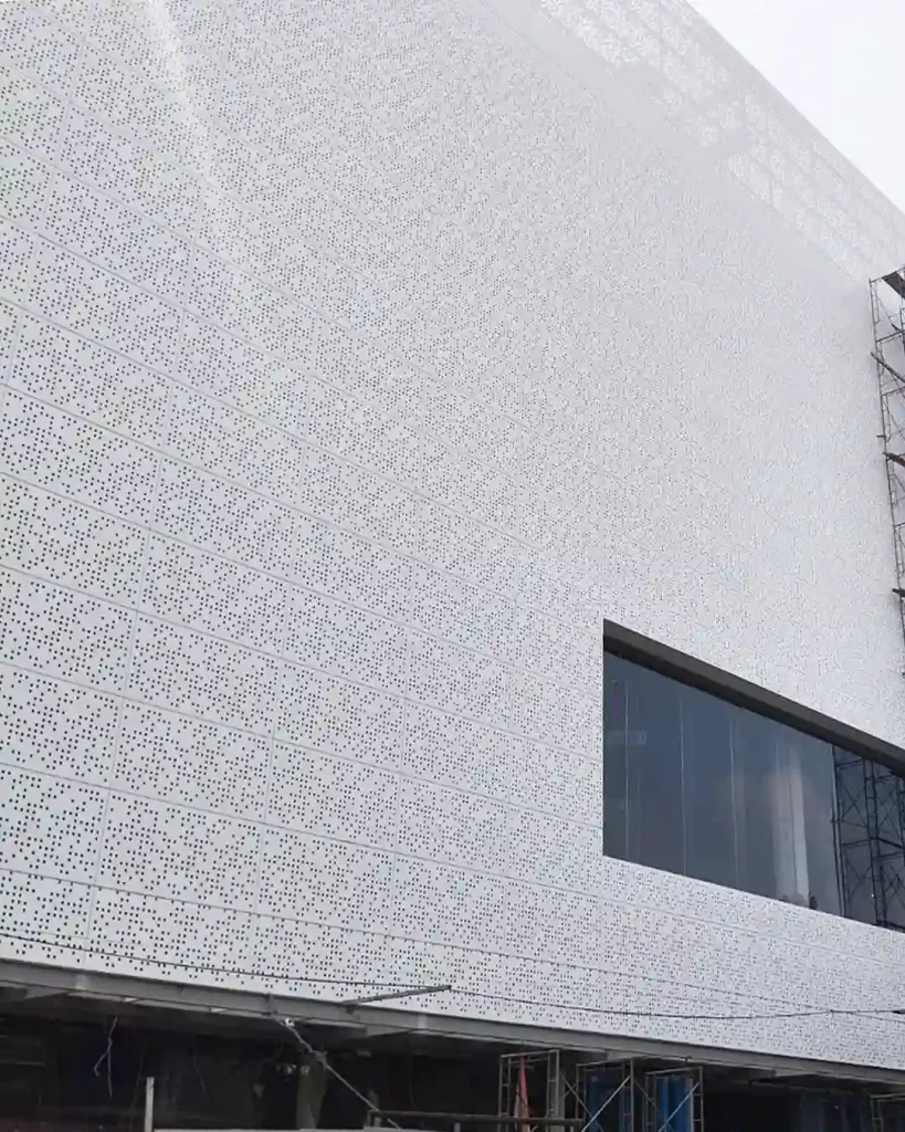 Sevenhr - Showroom Bmw Surabaya (Solid Panel)