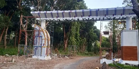 Marks Acp - Gapura Waduk Kedungbrubus, Area Perhutani, Dawuhan, Pilangkenceng, Kab. Madiun